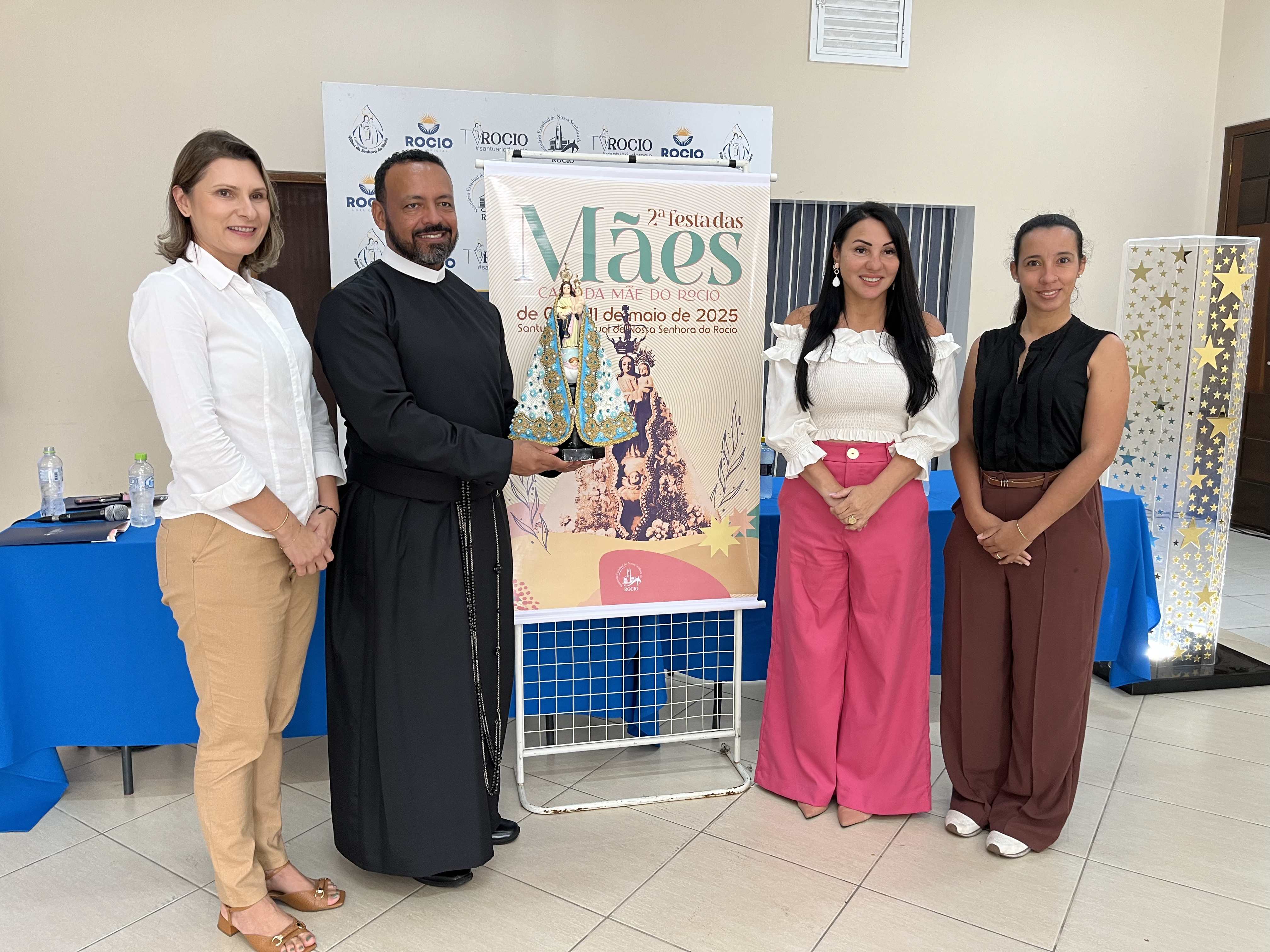 As atrações para a Festa das Mães são diversas, contando com visitas da imagem peregrina, encontro de mães, rosário das mulheres, concurso “Minha Mãe é uma Rainha”, “Mães Inspiradoras”, show de prêmios e muito mais. Santuário do Rocio lança programação oficial da 2.ª Festa das Mães