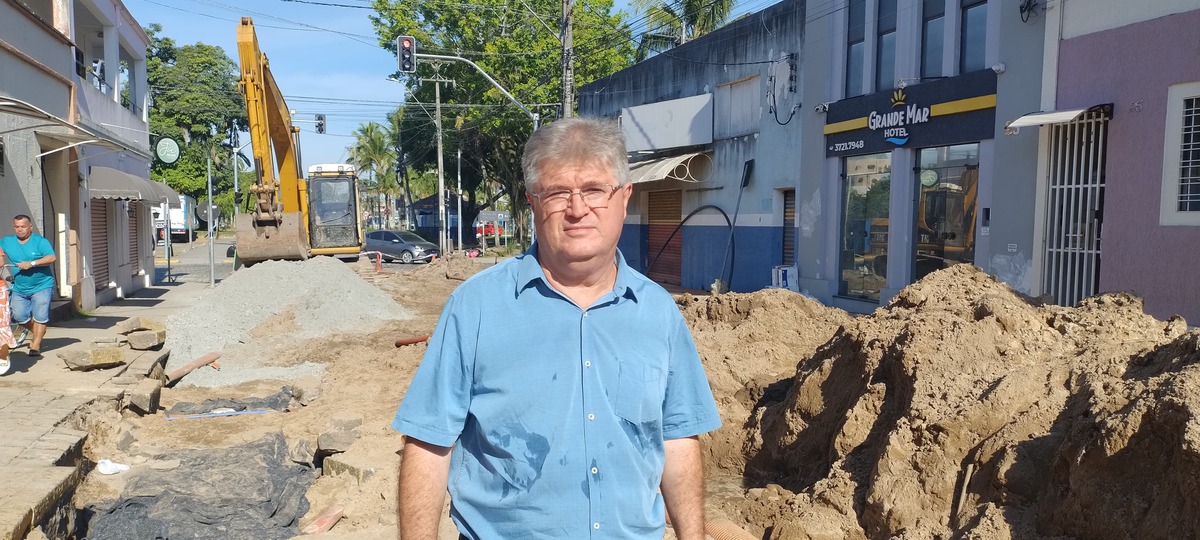 1 secretario de obras ozeias rebello costa no centro de paranagua 1