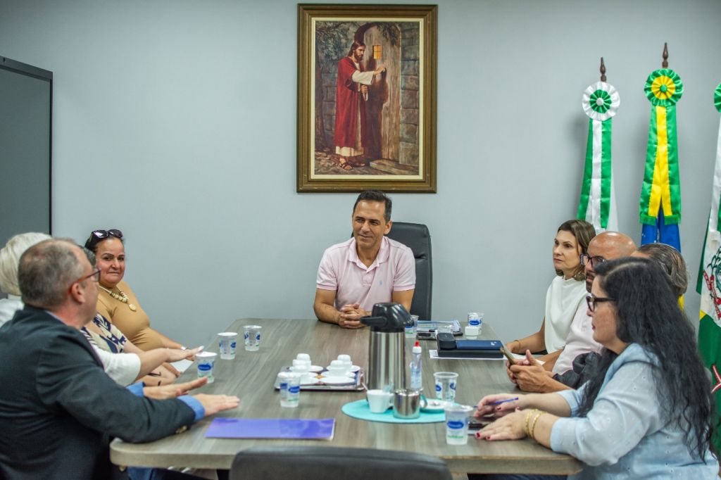 Prefeitura recebe representantes do IHGP para discutir preservação e valorização do patrimônio local 4 15658