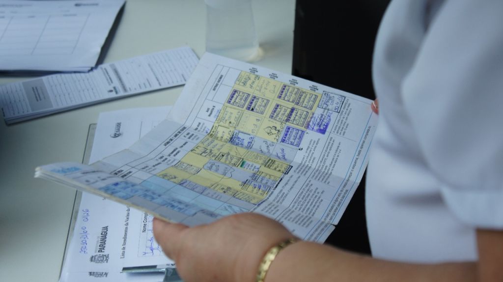 Cerca de 4 mil pessoas foram vacinadas no Dia D de Multivacinação em Paranaguá 3 15762