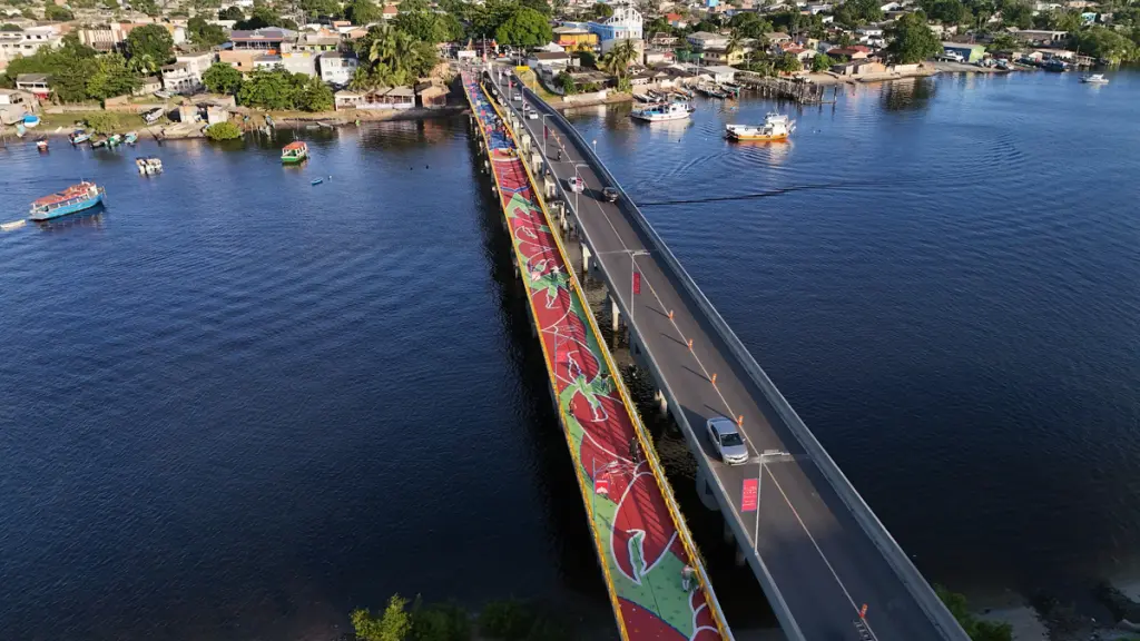 Passarela da Ilha dos Valadares, em Paranaguá, é a mais colorida do mundo 3 1b passarela