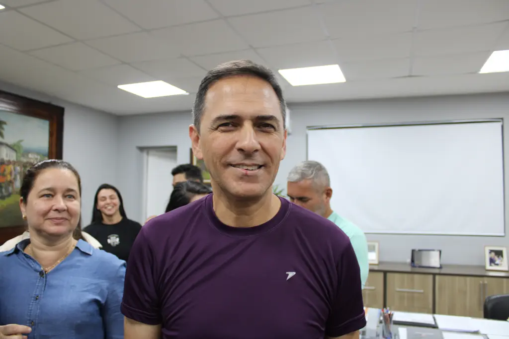 Pioneirismo feminino: Eduarda Garcia é a primeira mulher a se tornar estivadora em Paranaguá e no Brasil 3 FOTO 02 44