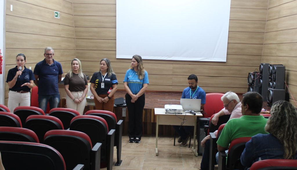 Professores da rede municipal de ensino de Paranaguá participam de capacitação sobre conscientização ambiental 11 IMG 4000