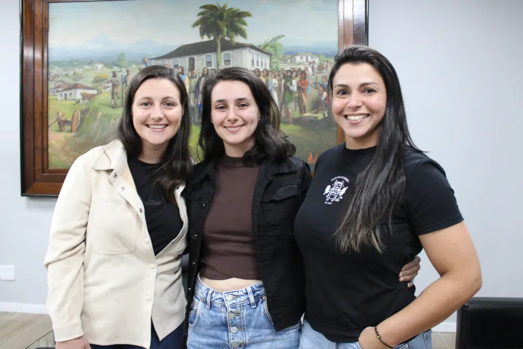 Pioneirismo feminino: Eduarda Garcia é a primeira mulher a se tornar estivadora em Paranaguá e no Brasil 7 IMG 4146