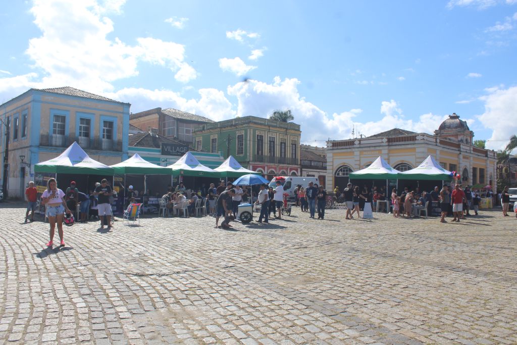 Festa em comemoração ao Dia do Trabalhador reúne mais de 30 mil pessoas em Paranaguá 33 IMG 7784