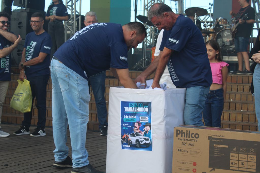Festa em comemoração ao Dia do Trabalhador reúne mais de 30 mil pessoas em Paranaguá 19 IMG 7835
