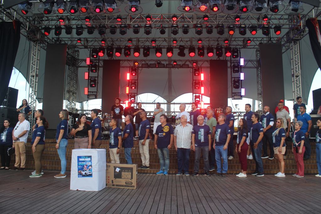 Festa em comemoração ao Dia do Trabalhador reúne mais de 30 mil pessoas em Paranaguá 16 IMG 7866 1