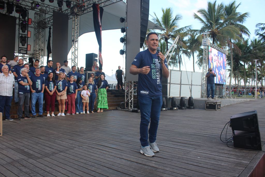 Festa em comemoração ao Dia do Trabalhador reúne mais de 30 mil pessoas em Paranaguá 14 IMG 7921