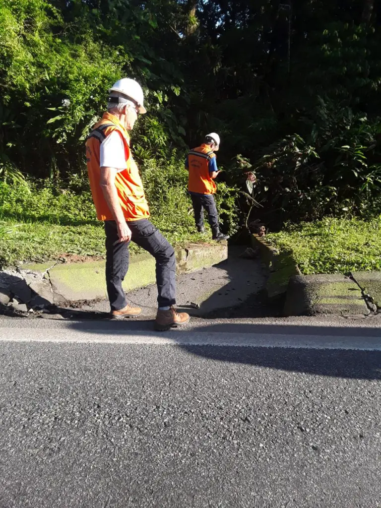 Acidente entre dois caminhões, na região de Morretes, causa vazamento de etanol na BR-277 5 WhatsApp Image 2025 05 20 at 11.47.45