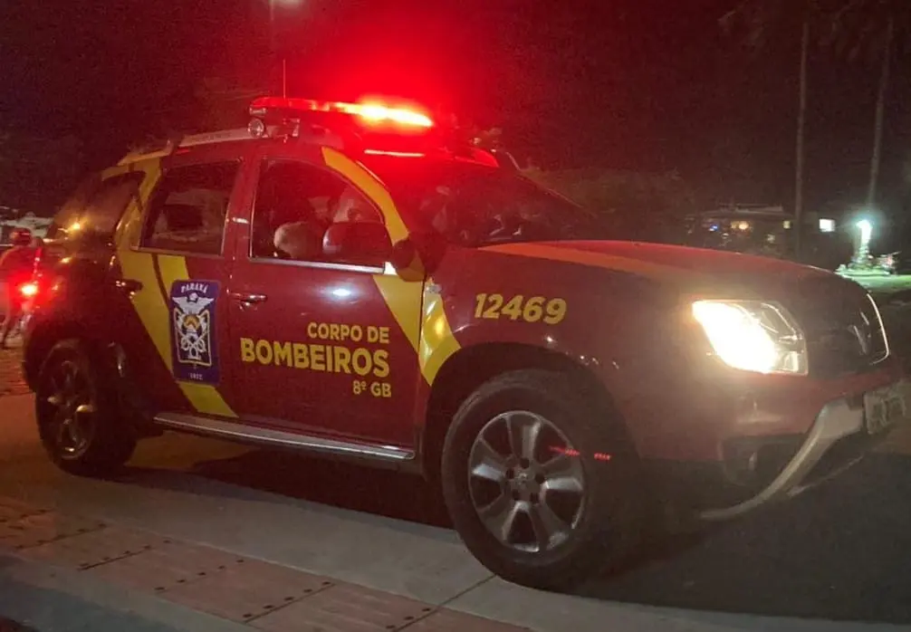 O possível autor do incêndio não foi localizado durante o atendimento da ocorrência