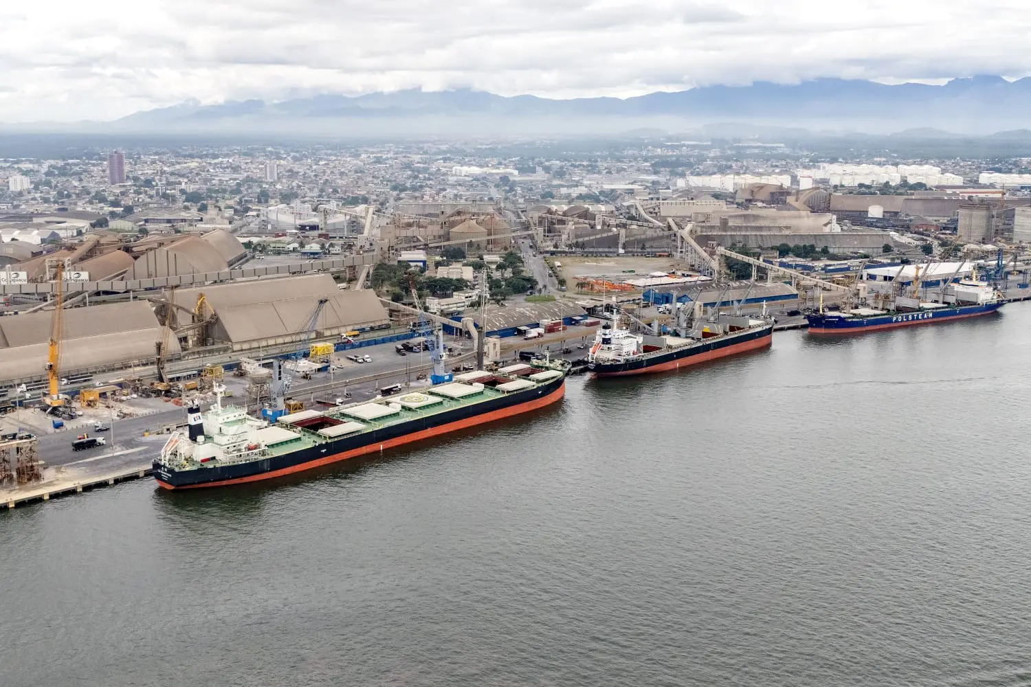 Navio Tai Knighthood – Porto de Paranaguá. Foto: Comunicação APPA