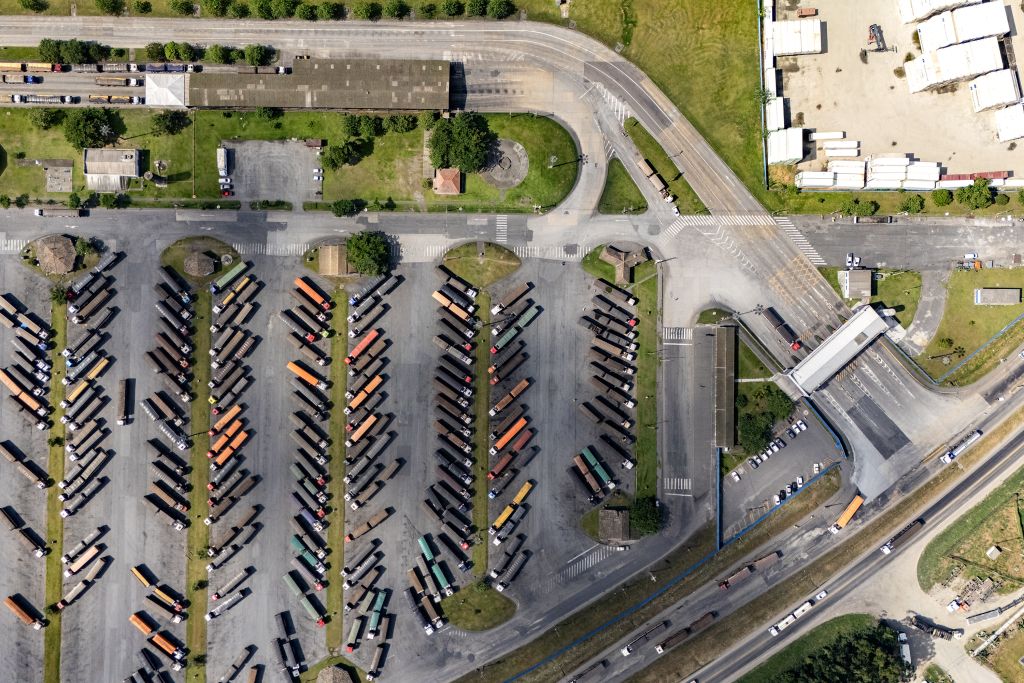 Porto de Paranaguá recebe o maior volume de caminhões da história no Pátio de Triagem 3 dji 20250401103449 0060 d copiar