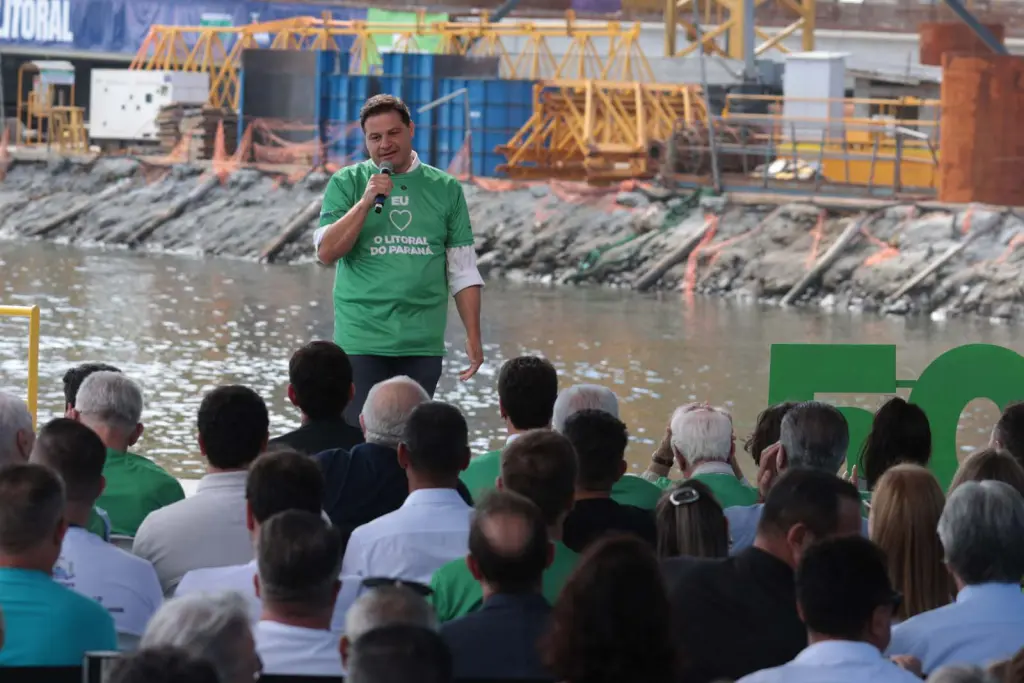 Obras da Ponte de Guaratuba chegam a 50% com homenagem aos trabalhadores 2 foto3 sandro alex geraldo