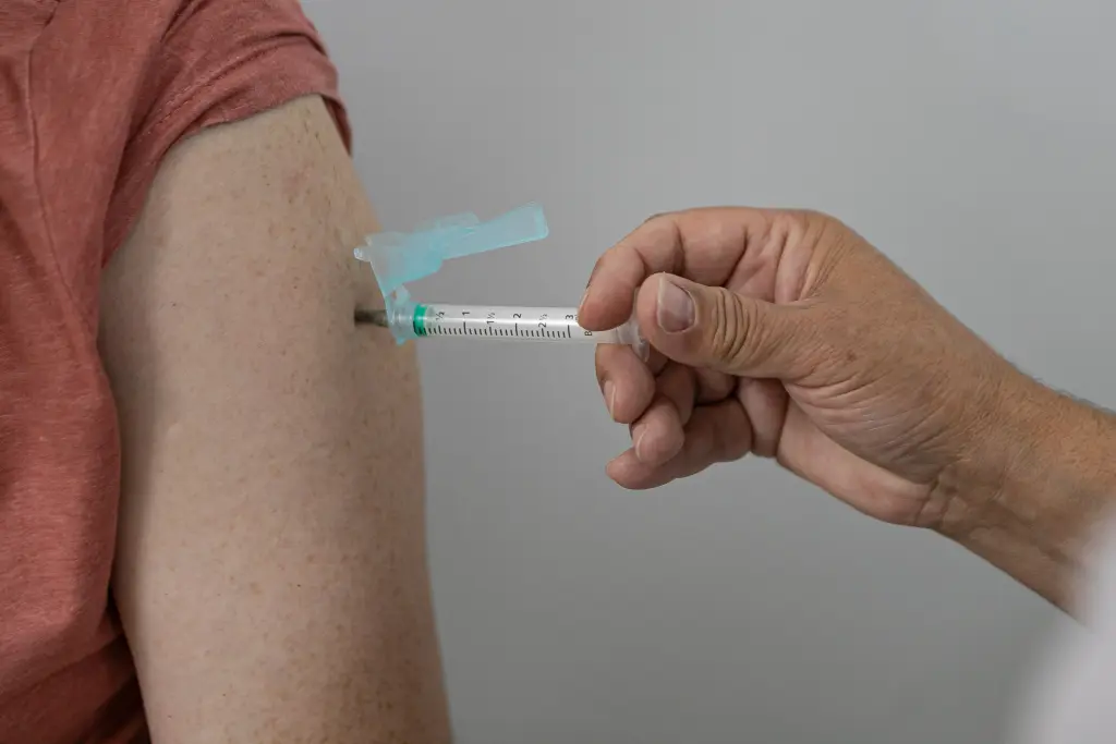 1ª Regional de Saúde (RS) de Paranaguá divulga balanço do Dia D de Multivacinação no litoral 2 Ao todo, foram aplicadas 9.202 doses de vacinas e avaliadas 6.693 carteiras de vacinação no litoral paranaense (Foto: Roberto Dziura Jr/AEN)