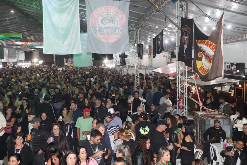 12.º Encontro Pontal Motors reuniu mais de 30 mil visitantes em Pontal do Paraná 3 230625082455 5098453216798027417 jpg