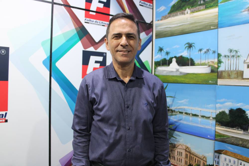 Prefeito de Paranaguá Adriano Ramos denuncia “fake news”, responde a críticas e apresenta avanços em sua gestão 1 “Seguimos combatendo as fake news e trabalhando duro para entregar resultados reais”, destacou o prefeito de Paranaguá, Adriano Ramos