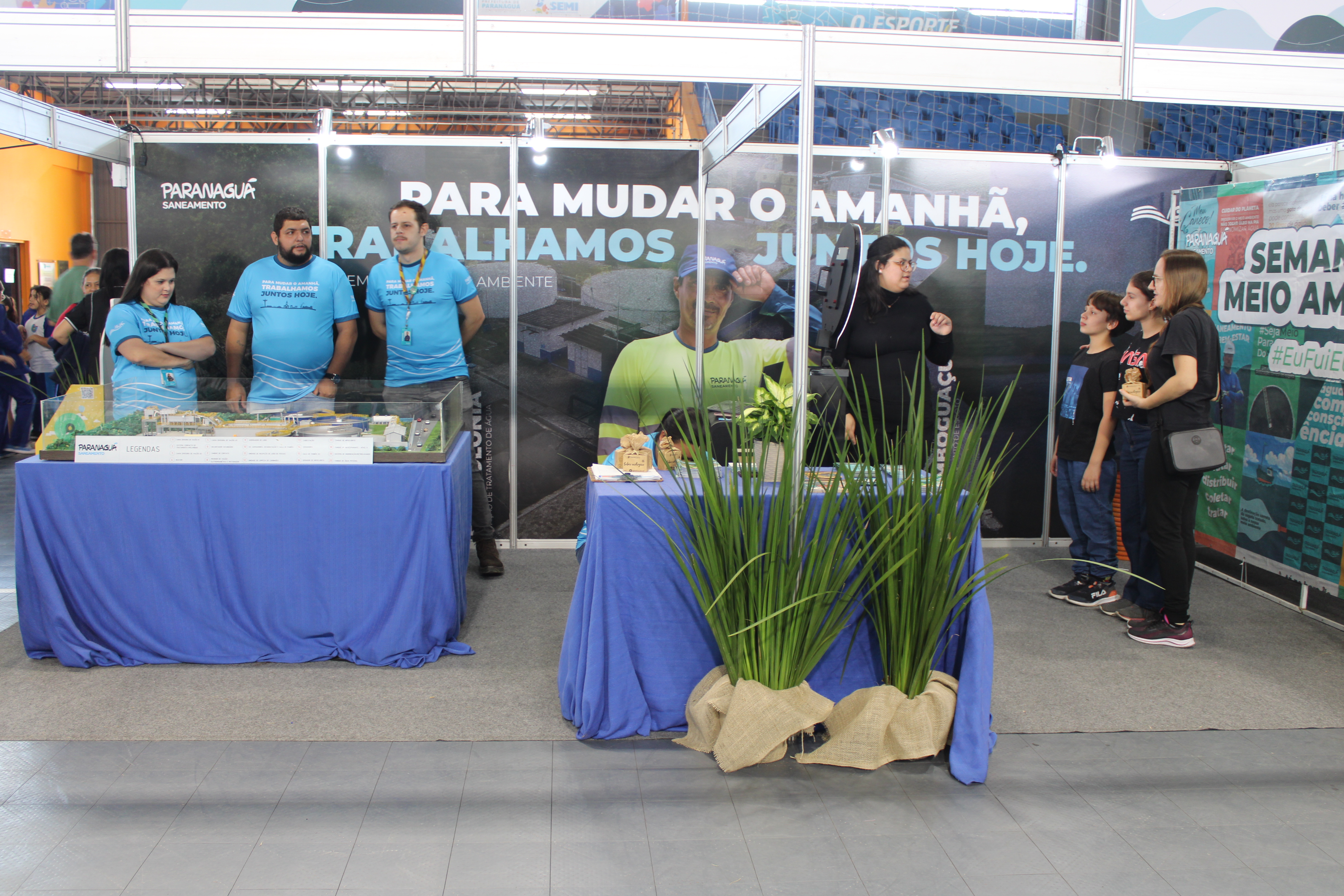 Paranaguá Saneamento, empresa do Grupo Iguá, está presente na 18ª Semana do Meio Ambiente (Foto: Folha do Litoral News)