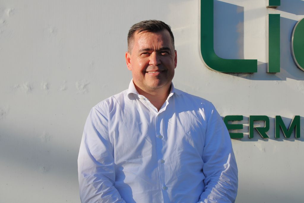 Prefeitura de Paranaguá entrega certidão de uso de ocupação do solo do Terminal Liquipar 2 Para o CEO da Liquipar, Juliano Antunes, a assinatura do termo é simbólica (Foto: Folha do Litoral News)