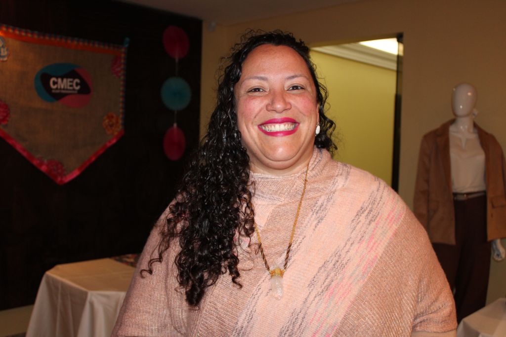 De acordo com Luciana Pola (Lu Pola), empreendedora e prioritária da Sol e Lua Store, ela busca levar para as pessoas a grande missão de vida, que é falar sobre autoconhecimento, saúde, qualidade mental (Foto: Folha do Litoral News)