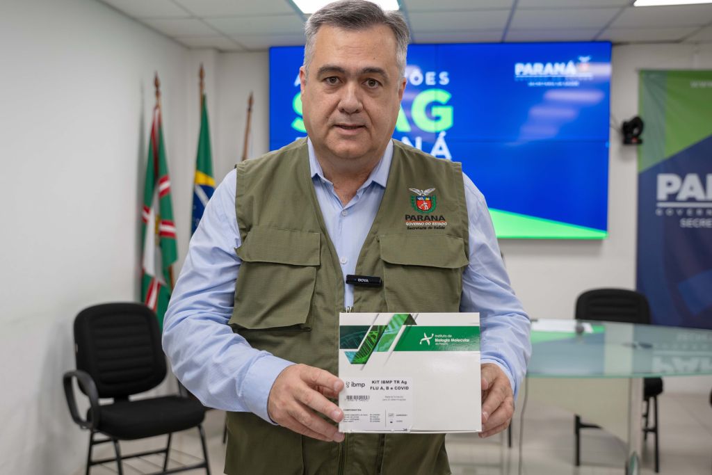 Paraná entra em alerta contra vírus respiratórios e anuncia novos testes e prioridade de atendimentos 2 Foto2 beto preto secretario de saude