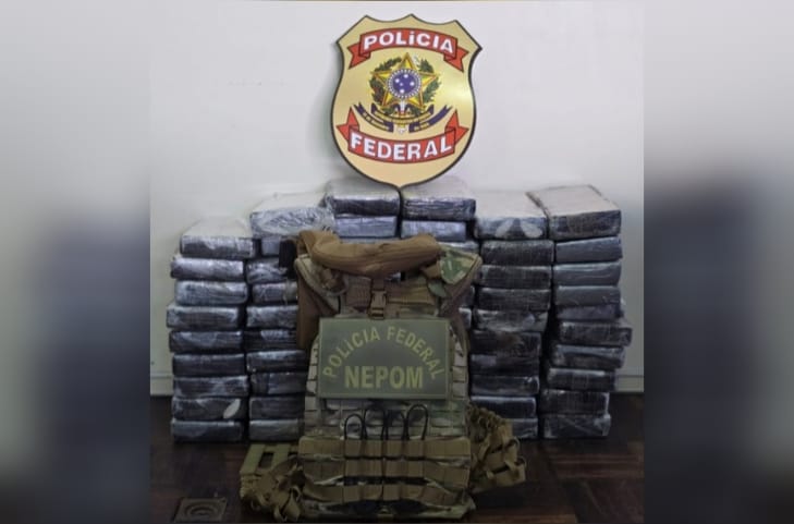 Polícia Federal prende duas pessoas em flagrante e apreende drogas em Paranaguá 1 IMG 20250626 WA0014