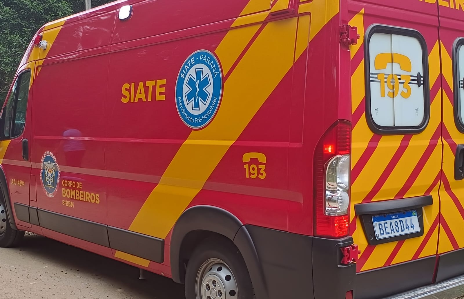 Segundo informações, a vítima foi socorrida por uma equipe do SIATE e encaminhada ao pronto atendimento no Pronto Socorro