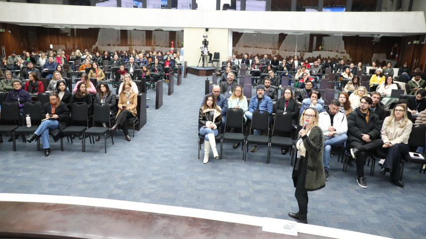 O curso de capacitação foi promovido pela Escola do Legislativo com o objetivo de apresentar as funcionalidades da plataforma e aprimorar o desempenho nas atividades administrativas. (Créditos: Valdir Amaral/Alep)