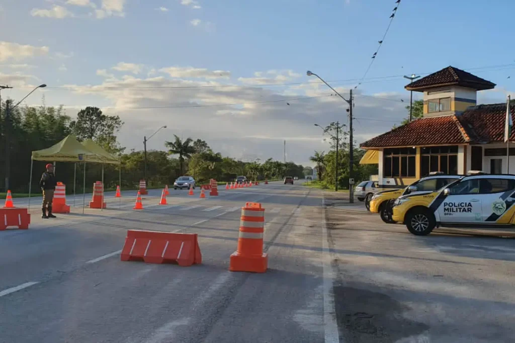 Corpus Christi 2025: PRF e BPRv realizam operação especial durante o feriado no Paraná 3 Um dos principais objetivos é combater a embriaguez ao volante. / Foto: PMPR