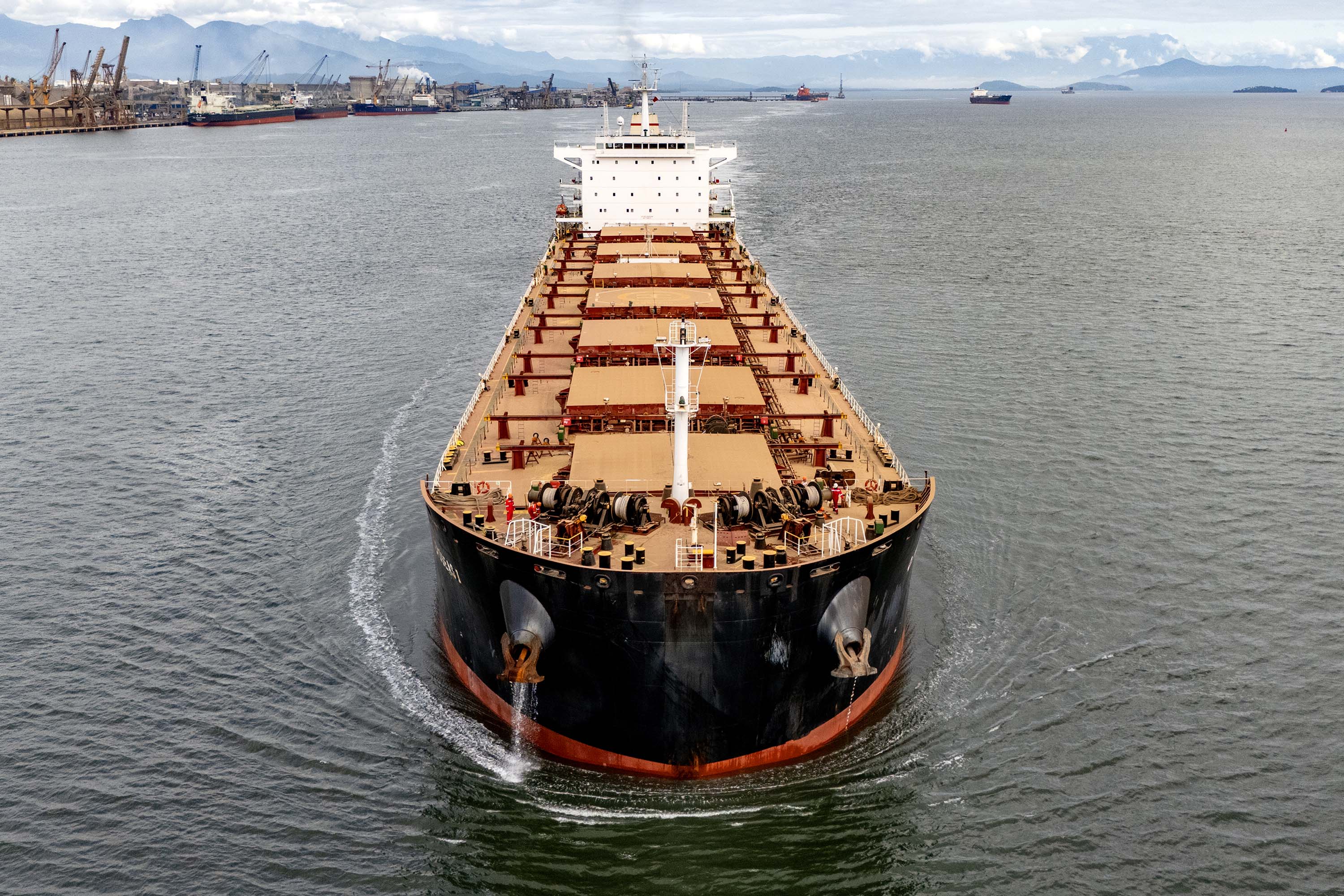 Movimentação geral nos portos paranaenses cresce 6,8% no primeiro quadrimestre 1 A soja em grão apresentou o maior volume exportado, com 5.495.034 toneladas, um aumento de 10% em relação ao mesmo período de 2024 (4.985.019 toneladas) (Foto: Claudio Neves / Portos do Paraná)