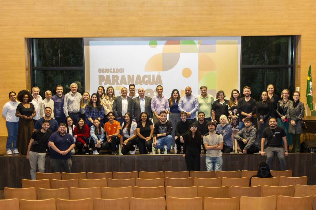 Universitários do Isulpar apresentam sugestões para os 377 anos de Paranaguá ao prefeito Adriano Ramos 2 foto2 16273 1