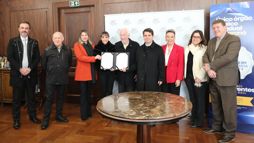 The signing of the agreement took place on the morning of this Wednesday (25), in the Office of the Presidency of the Legislative Assembly. (Credits: Valdir Amaral/Alep)