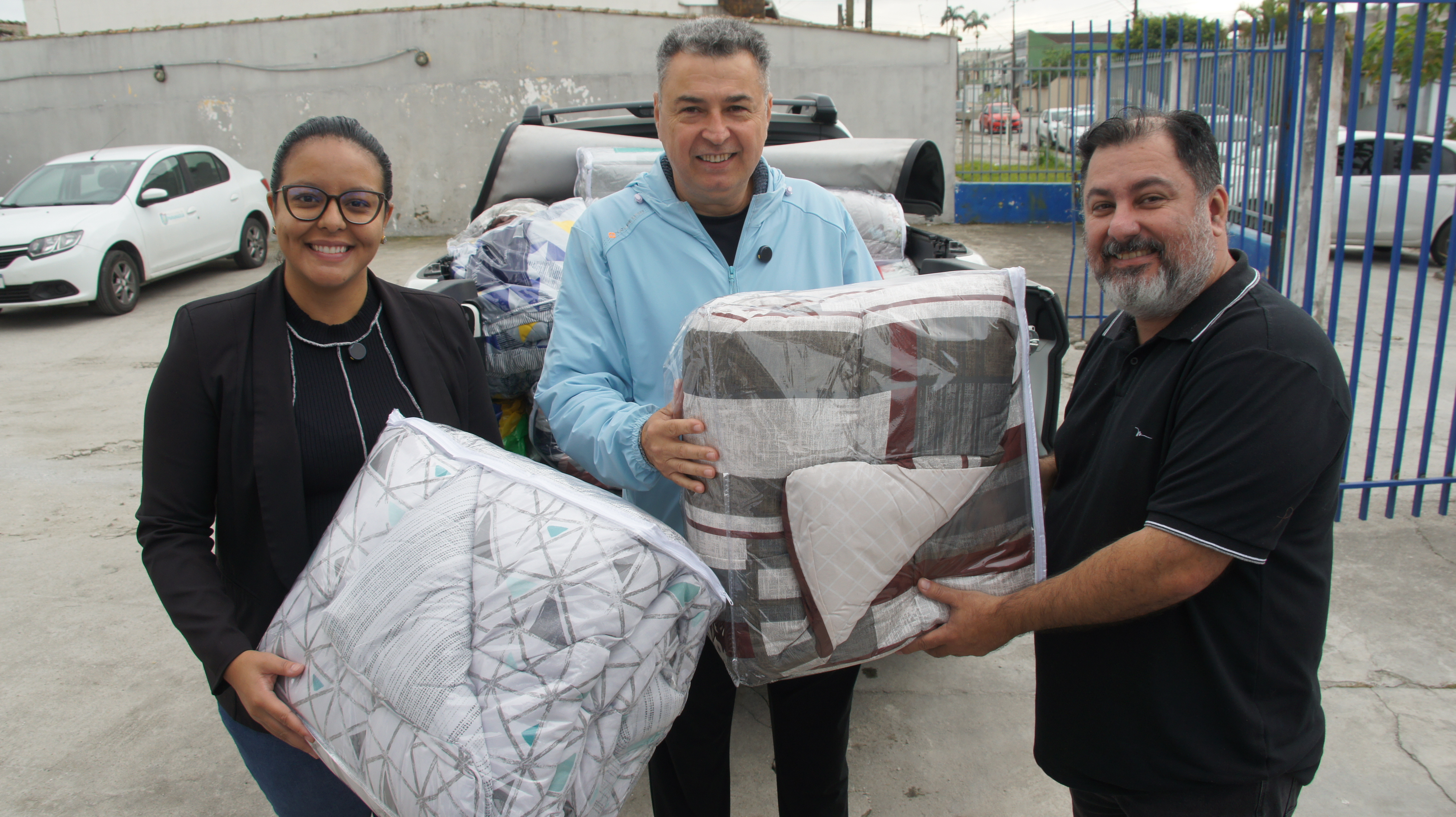 Os itens foram arrecadados durante o curso de arbitragem promovido pela própria pasta, em uma iniciativa que uniu esporte e solidariedade (Foto: Prefeitura de Paranaguá/SECOM)