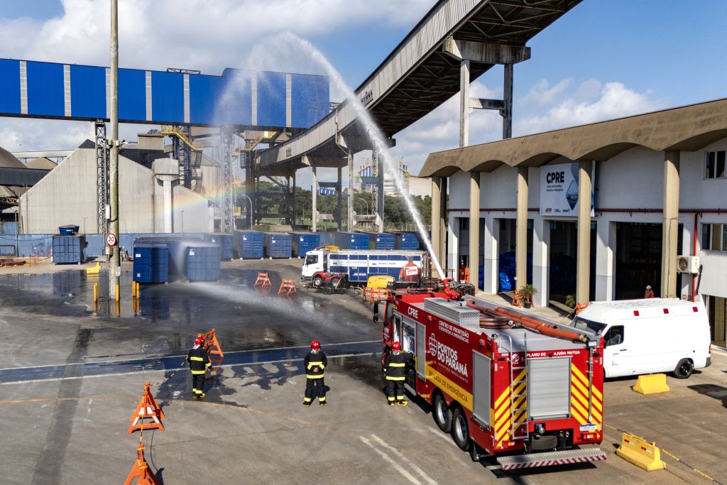 “Estamos sempre buscando novas metas, mais eficiência, e justamente por isso não podemos descuidar do meio ambiente e da segurança das pessoas que trabalham e passam pelo nosso porto todos os dias", afirma o diretor-presidente da Portos do Paraná, Luiz Fernando Garcia (Foto: Cláudio Neves/Portos do Paraná)
