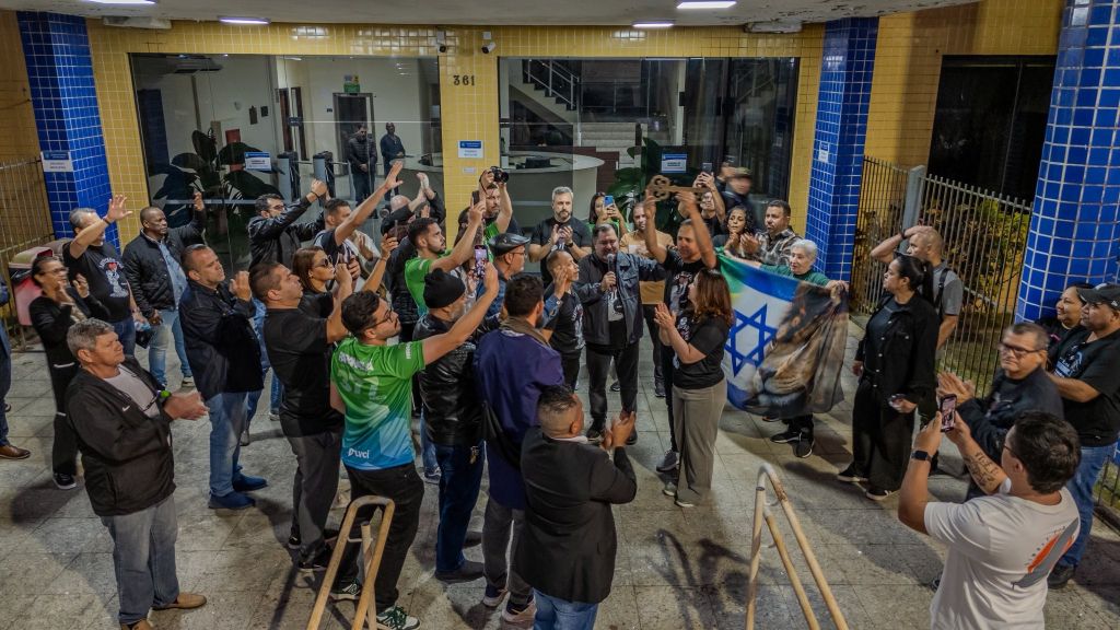 Com milhares de fiéis, Marcha para Jesus encerra aniversário de 377 anos de Paranaguá 2 3marcha