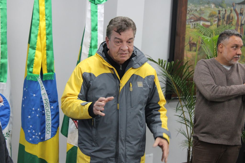 Prefeito e vice-prefeita divulgam agenda das festividades dos 377 anos de Paranaguá 5 4