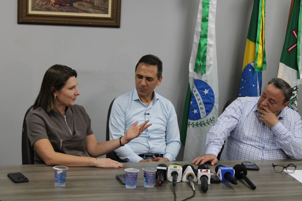 Paranaguá: Ao lado do prefeito e vice-prefeita, deputado Hussein Bakri anuncia cerca de R$ 200 milhões em investimentos 4 4b