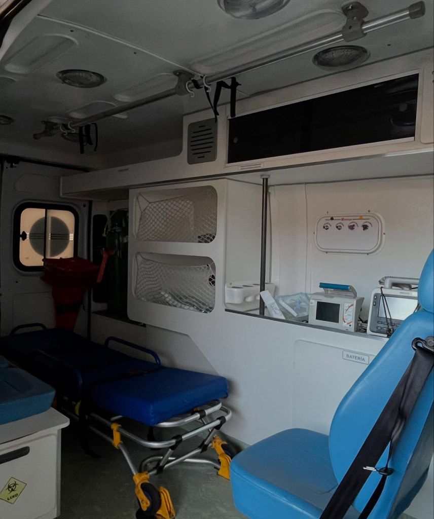 Guaratuba recebe primeira UTI Móvel e reforça frota de ambulâncias no município 3 517157169 18354389956153330 4239476020631201521 n