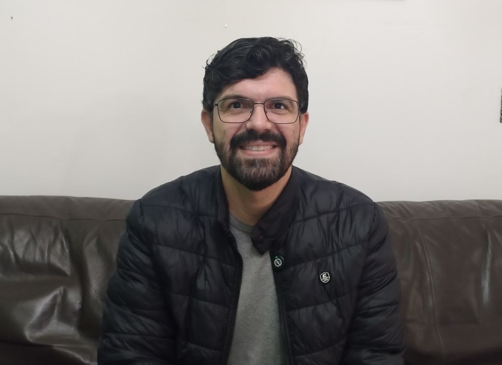 Médico pediatra alerta sobre a doença meningocócica após caso confirmado em Paranaguá 2 “Todas as idades podem ser afetadas, mas crianças e adolescentes estão entre os grupos mais vulneráveis”, destacou o médico pediatra Dr. Jhonatan Aredes