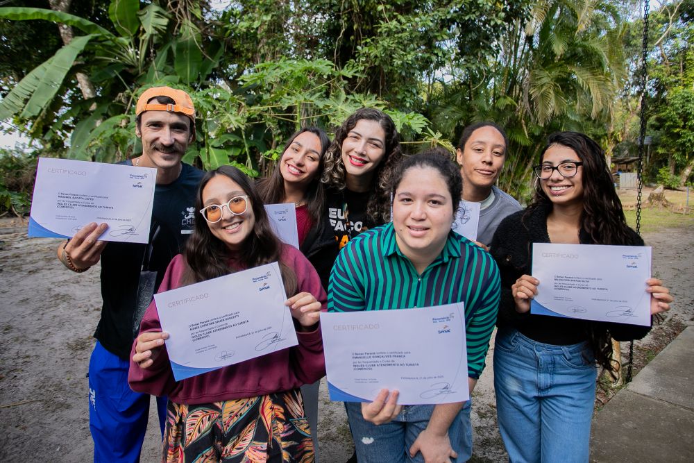 Portos do Paraná forma comerciantes em inglês na Ilha do Mel para reforçar receptivo turístico 1 Ao todo, 14 estudantes participaram dos dois módulos solicitados pela comunidade. / Foto: Claudio Neves/Portos do Paraná