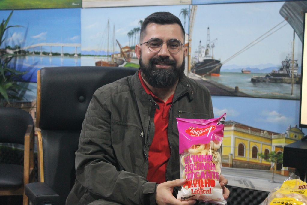Com legado familiar, Fábrica de Polvilhos Toque Especial celebra 17 anos de superação e expansão em Paranaguá 2 “Trabalhar em família tem seus desafios, mas quando cada um entende seu papel e há organização, tudo flui melhor”, afirmou durante a entrevista no PodCafé