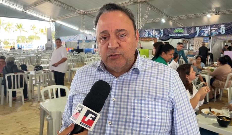 Prefeito de Paranaguá, Adriano Ramos, faz balanço sobre a 13.ª Festa Nacional da Tainha 2 Quem prestigiou a Festa da Tainha em Paranaguá na quinta-feira foi o deputado estadual Hussein Bakri, que afirmou que a cidade viverá o maior ciclo de desenvolvimento de sua história (Foto: Folha do Litoral News)