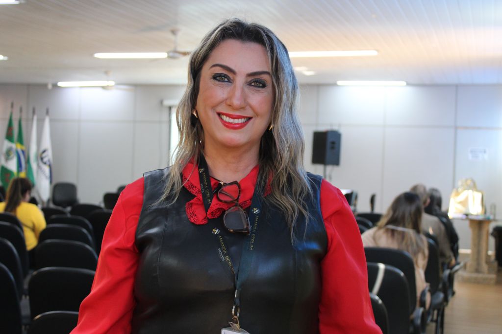Conselho Regional de Corretores de Imóveis realiza capacitação a profissionais do setor imobiliário 2 Segundo Amanda Berlim, diretora da Mulher do CRECI em Paranaguá, o evento tem como propósito aperfeiçoar e ampliar os conhecimentos dos corretores imobiliários, tanto na área de vendas quanto documental (Foto: Folha do Litoral News)