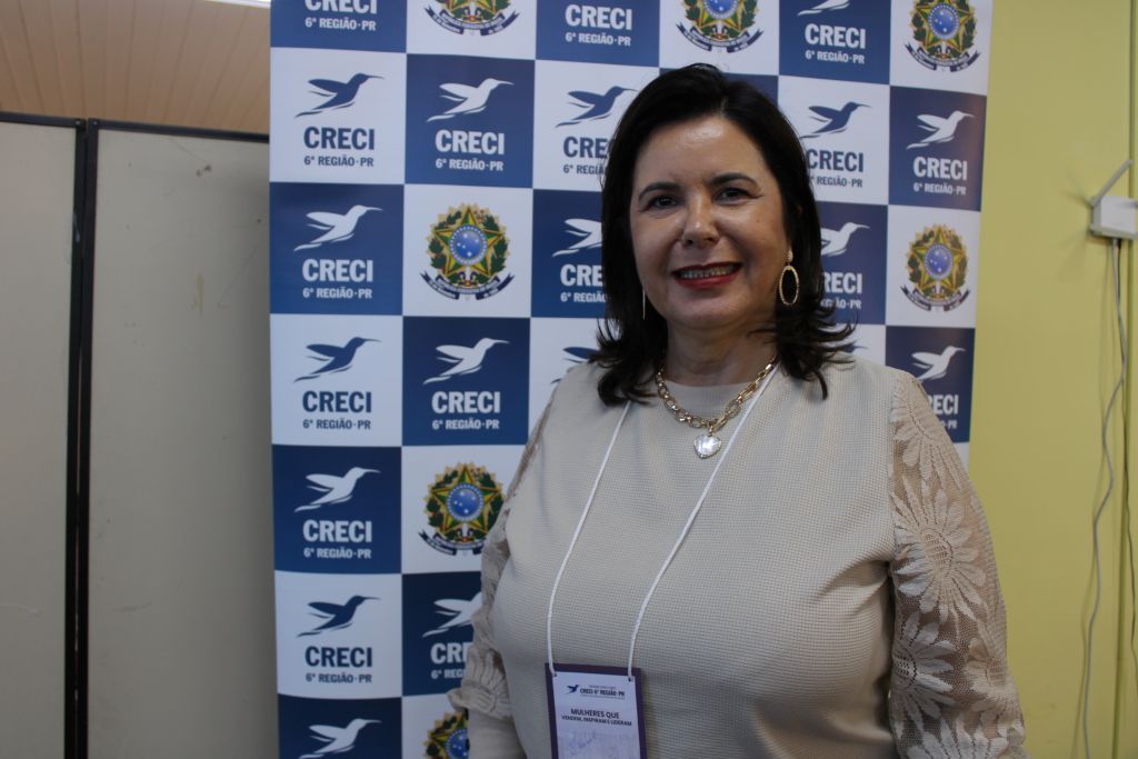 Conselho Regional de Corretores de Imóveis realiza capacitação a profissionais do setor imobiliário 6 Izabel Maestrelli é diretora de Integração Feminina do CRECI-PR desde 2013, atuando na capacitação de mulheres corretoras, na promoção de campanhas sociais e na realização de treinamentos (Foto: Folha do Litoral News)