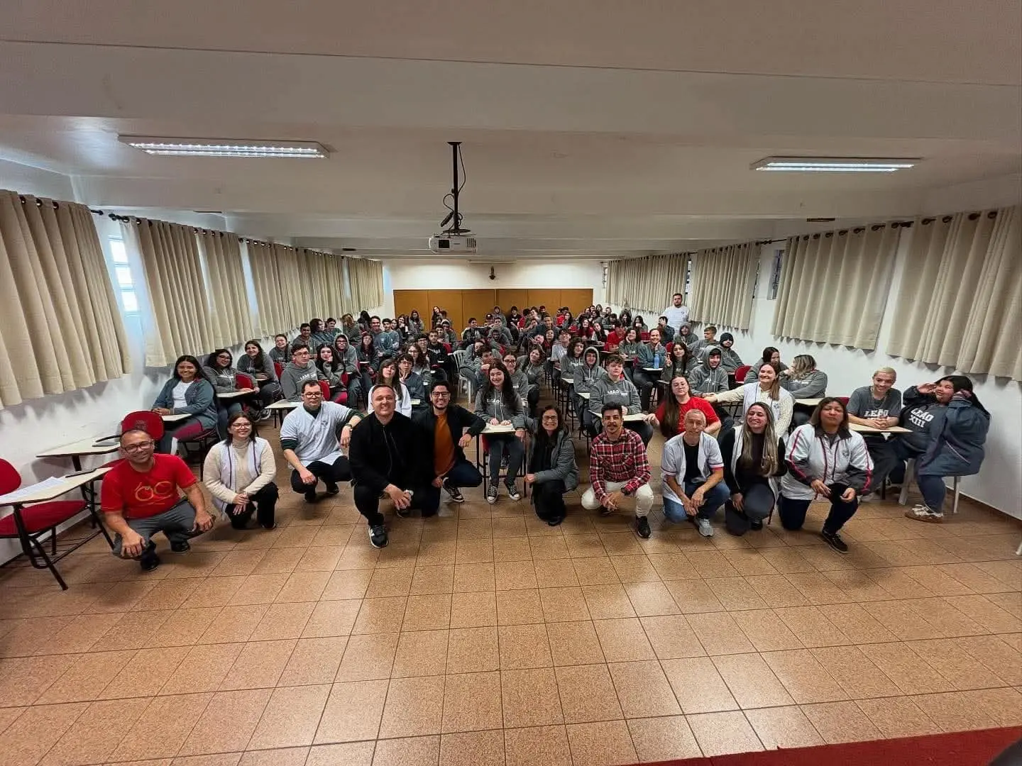 Colégio Leão XIII inicia "Mês das Profissões" com bate-papo sobre Jornalismo e Comunicação 1 1 leao