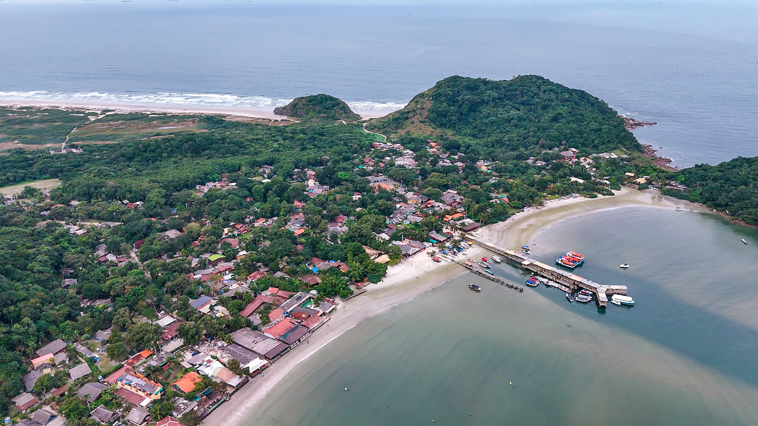 Durante todo o mês de agosto, a praça central de Encantadas será palco de uma programação especial, com apresentações gratuitas ao ar livre (Foto: Wilson Leandro/Prefeitura de Paranaguá)