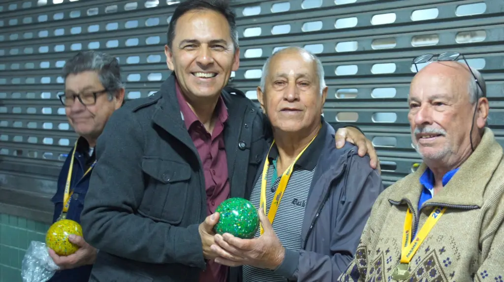 "Hoje também anuncio que já estamos trabalhando no projeto de uma quadra de bocha oficial na cidade”, afirma o prefeito Adriano Ramos (Foto: Farpa Gomes)