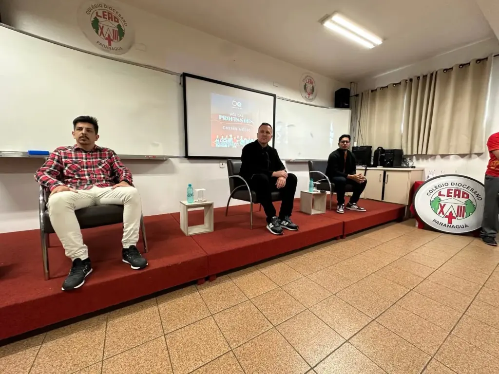 Colégio Leão XIII inicia "Mês das Profissões" com bate-papo sobre Jornalismo e Comunicação 2 2 leao xiii