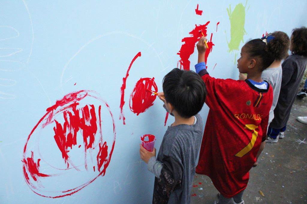 Projeto Paranaguá Mais Cores leva oficinas de arte e educação ambiental para crianças da Ilha dos Valadares 4 536666102 18096803152627321 3553007047737627921 n