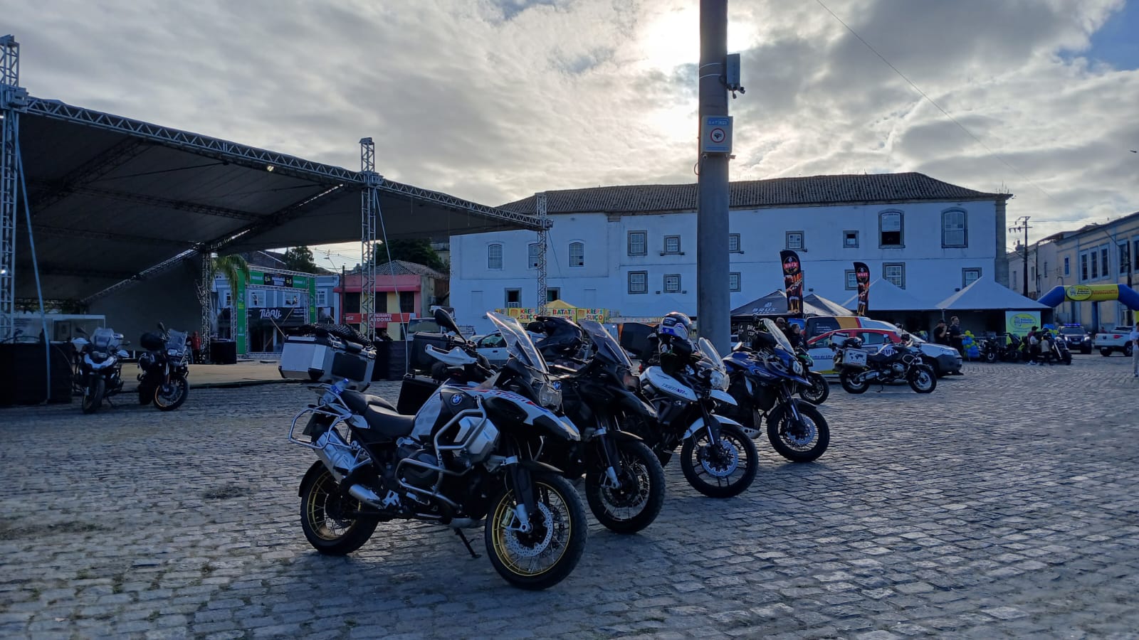 20º Paranaguá Motos retorna com show nacional da banda Tihuana e programação cultural neste fim de semana
