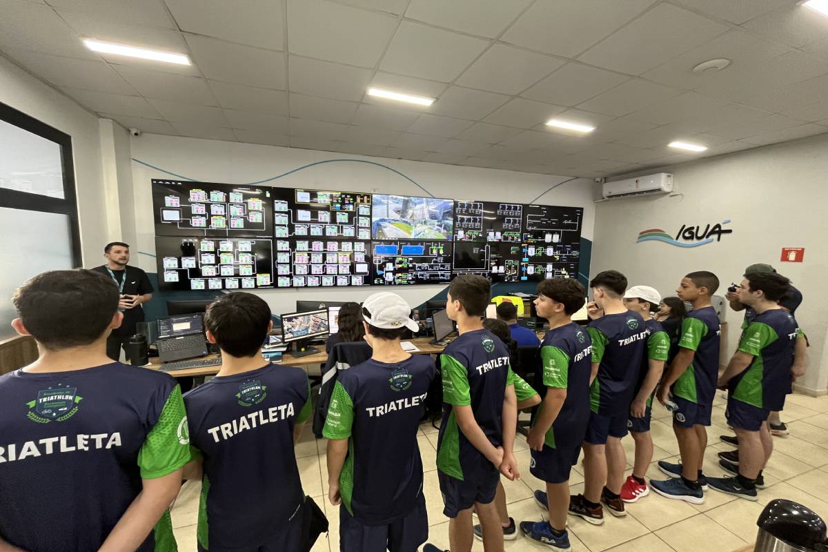 Ação propiciou uma experiência educativa e aproximou os participantes de uma das empresas parceiras do projeto (Foto: Folha do Litoral News)
